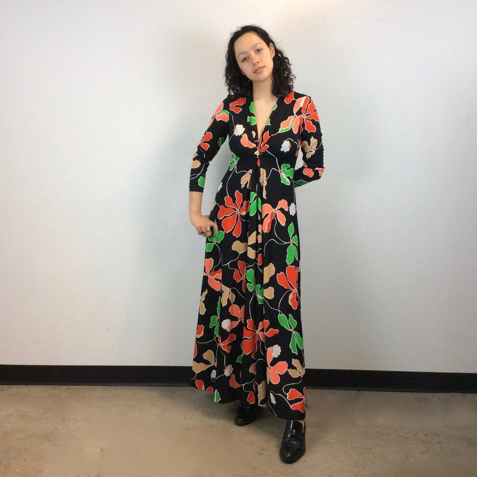 1970s Bold Print Plunge Neck Long Sleeve Maxi Dress Medium