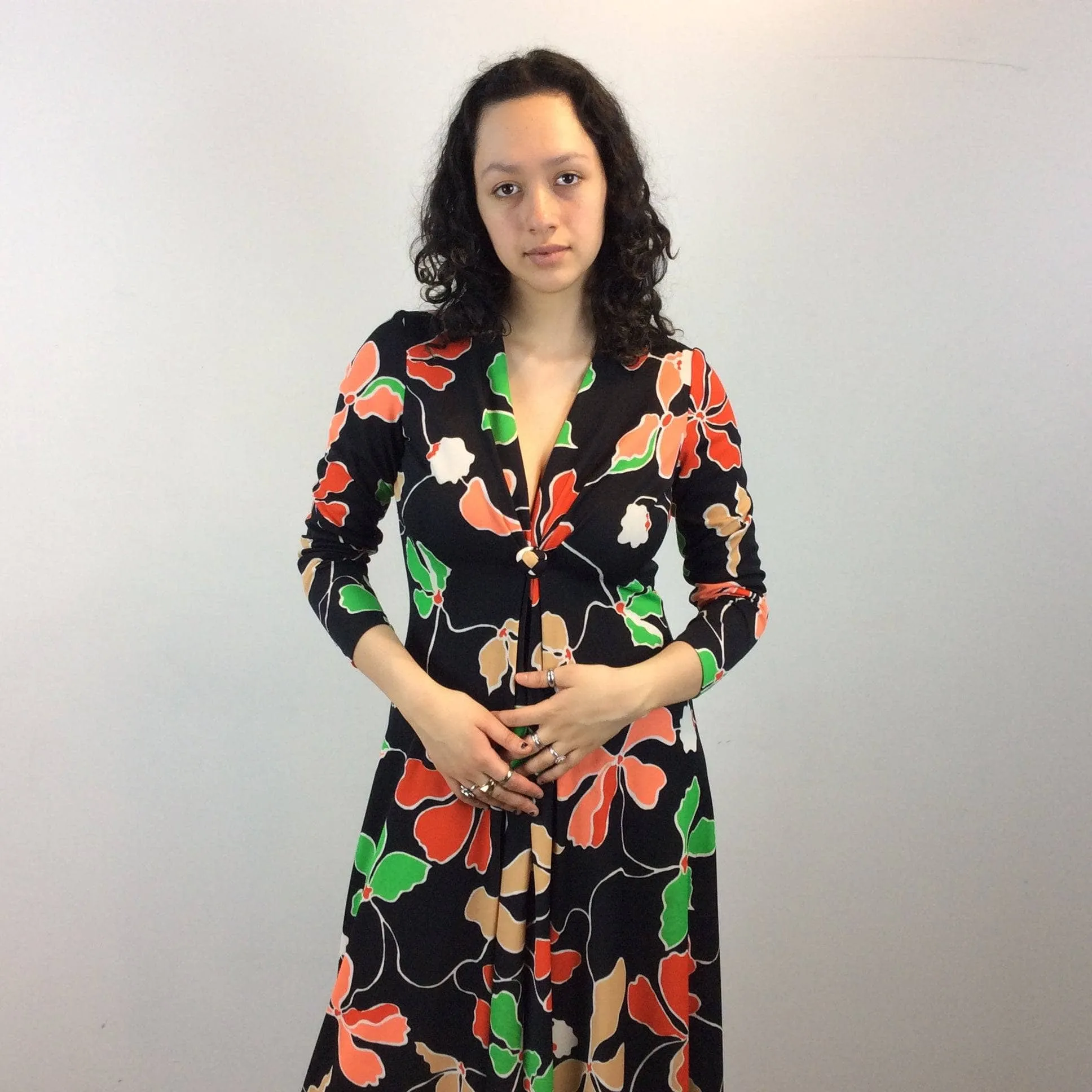 1970s Bold Print Plunge Neck Long Sleeve Maxi Dress Medium