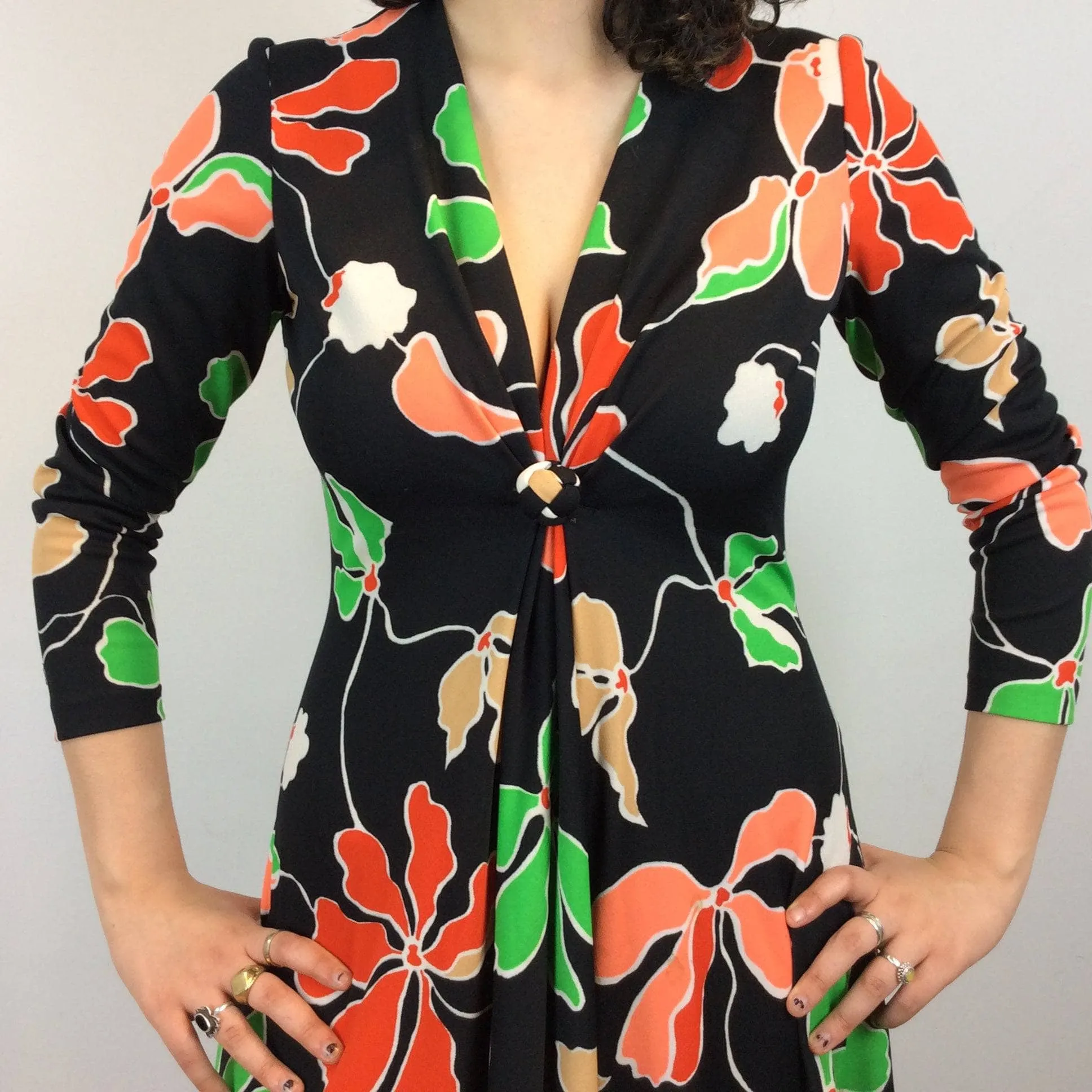 1970s Bold Print Plunge Neck Long Sleeve Maxi Dress Medium