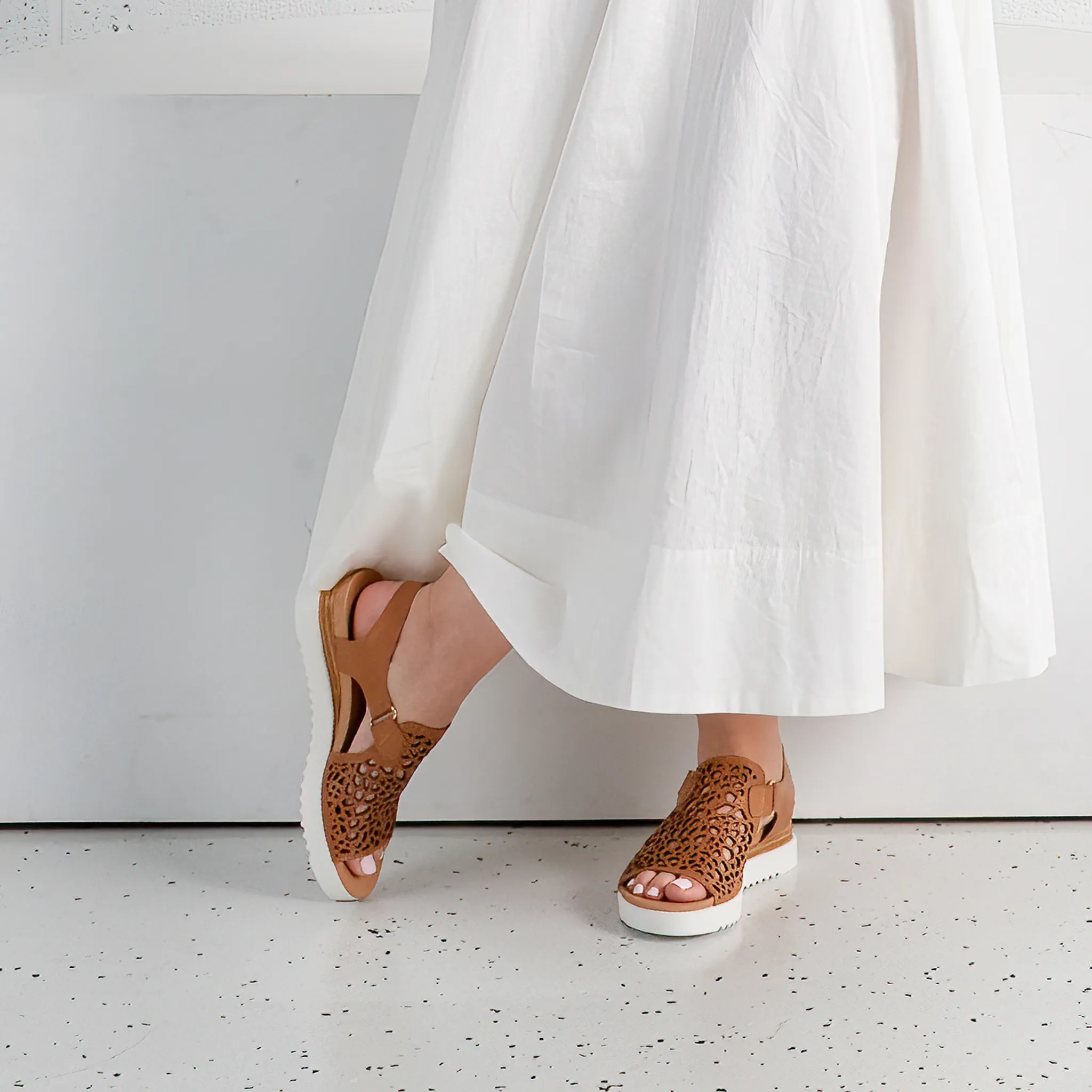 Ansh Dark Tan Leather Sandals
