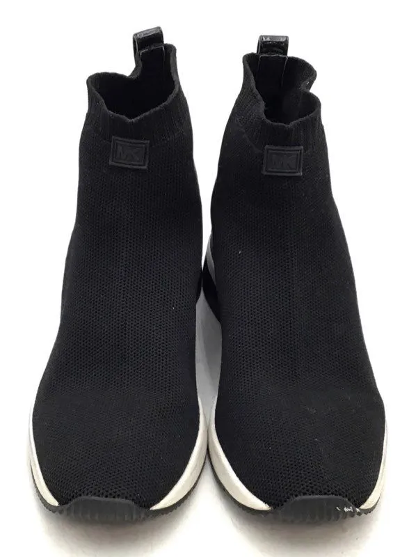 Michael Kors Women's Black Ankle Boots - Size Measured