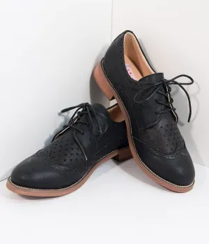 Retro Style Black Leatherette Oxford Shoes