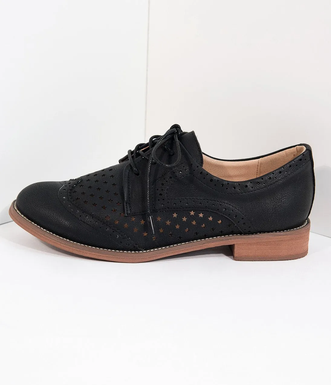 Retro Style Black Leatherette Oxford Shoes